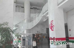 上海實業大廈寫字樓出租 徐家匯精裝朝南帶家具，鑰匙房隨時看房